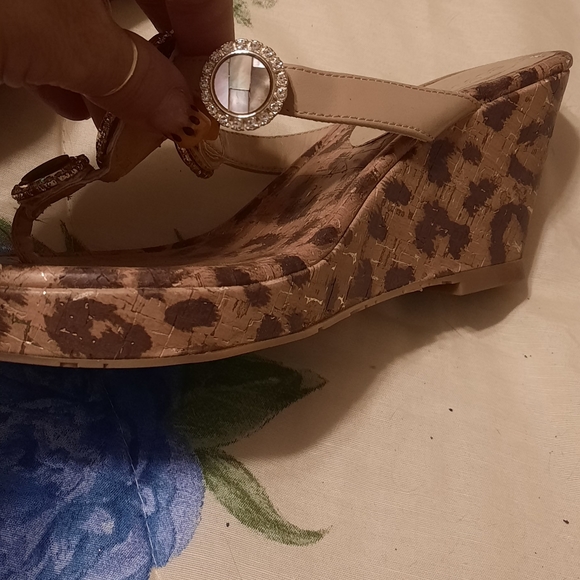 Wedges - Picture 4 of 8